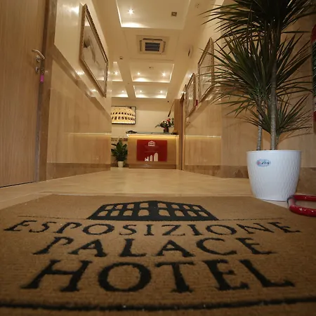 호텔 에스포지조네 팰리스