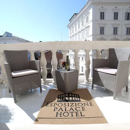 에스포지조네 팰리스 2*