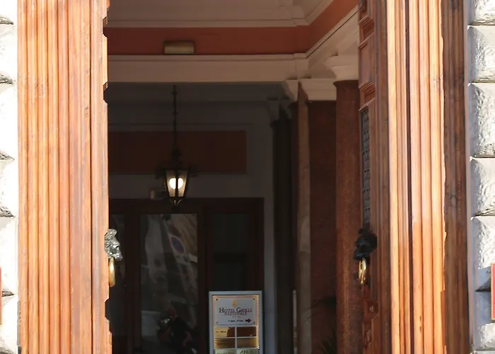 فندق إسبوسيزيوني بالاس