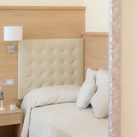 Отель Esposizione Palace 2*